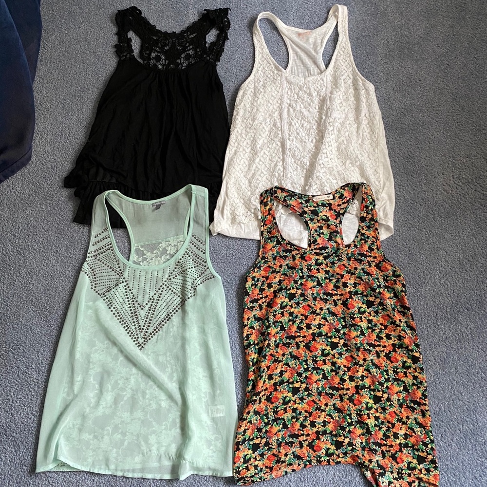 Tank top lot size small